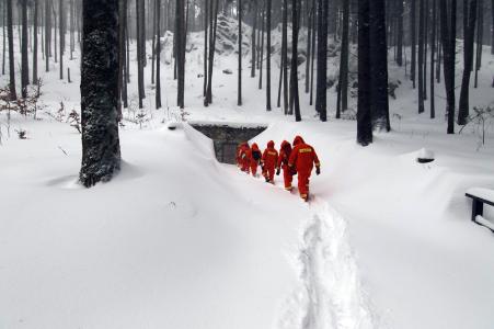 Cvičení HZS v Jeskyni Na Pomezí, duben 2017