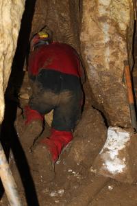 Vynášení zakládek z 50. let v J. Na Pomezí